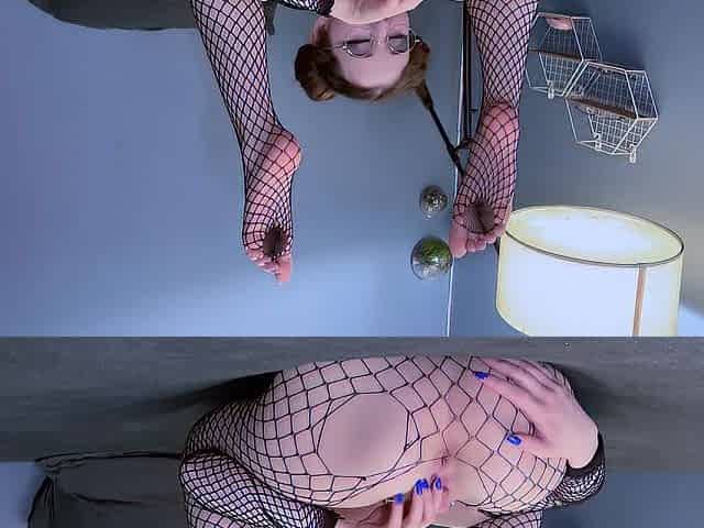 Alternative Librarian has the HOTTEST Twat & Feet! Fishnet Soles in the Air with a Smile for FACEFUCK
