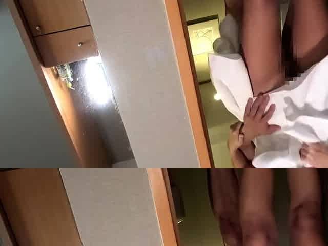 Amateur Asian College Teen Gives Blowjob