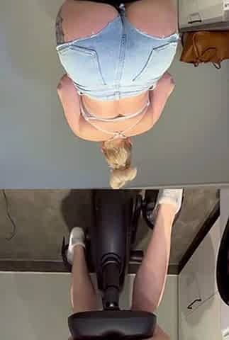 Solo booty assed babe pussy fingering masturbation in hi def