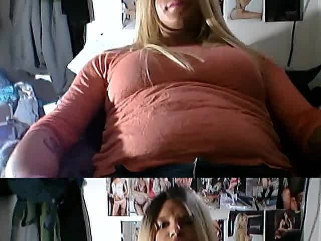 Sexy sissy cd playing