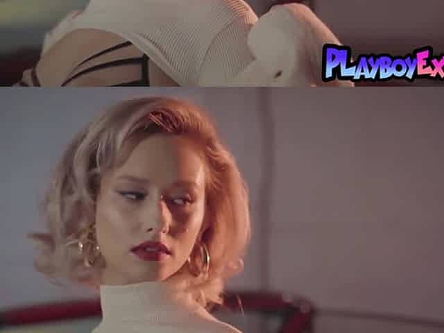 Petite Teen 18+ Blondie Reveals Her Pussy