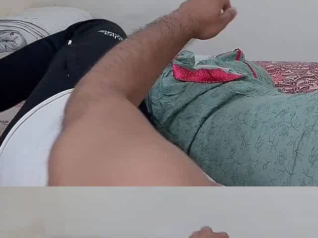 Share Bed on Vacation