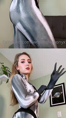 Amateur webcam slut shows tit on cam