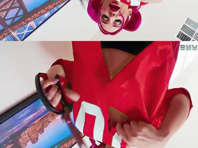 Exxtra - Long Legs Clip With Lily Lou
