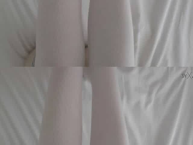 ASIAN BABE MASTURBATING WITH THE "ECHO 2" FROM SVAKOM - ZIAxBITE