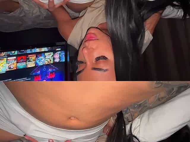 Mio fratellastro non resiste e scopa forte il mio corpo perfetto (Creampie)