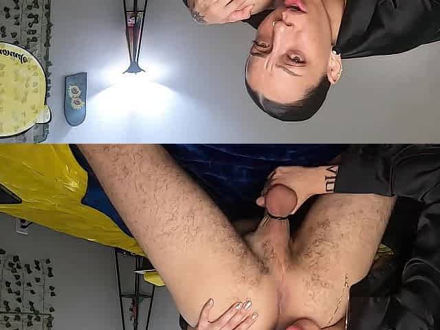 Lightskin Black whore Frecklemonade gives her 1st Rim Job
