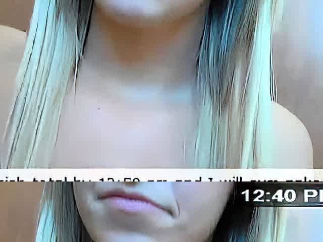 Naked amateur webcam girl fingering her pussy live on camera