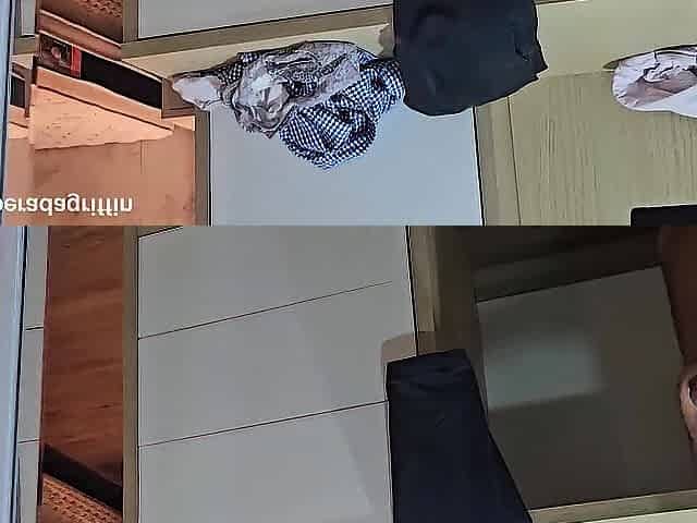 I caught my wife in the mirror with the delivery male in our apartment