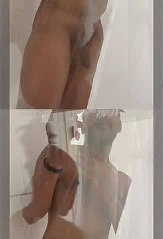 Solo Hotel Shower