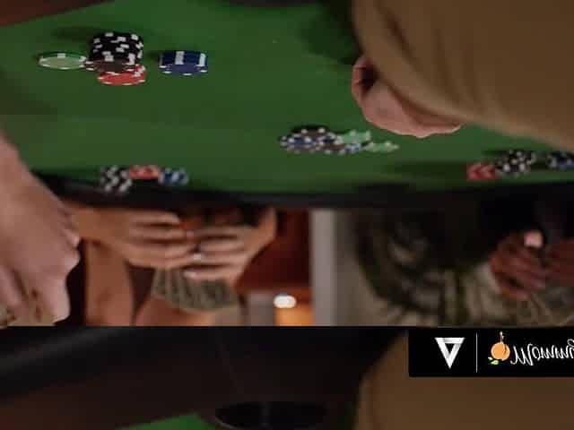 MOM'S ANGEL - mother I'd like to fuck Charlie Forde Has Sneaky Trio With Besties Vanna Bardot & Hayley Davies