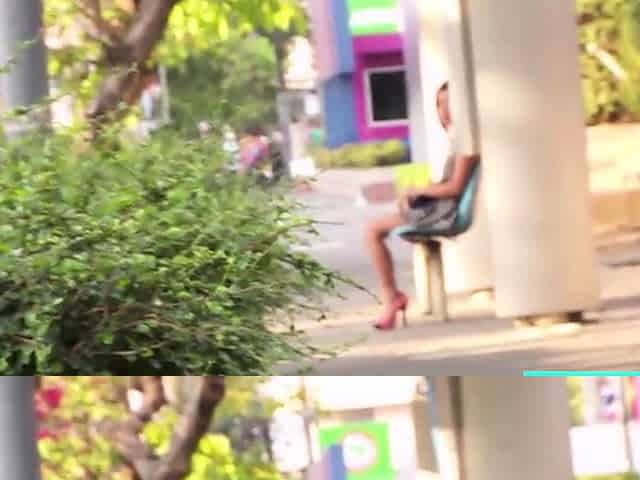 Amateur Thai teen hottie picked up for sex by two strangers