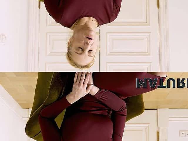 MATURE4K. Woman over 50 gets it on with her employer to get this job