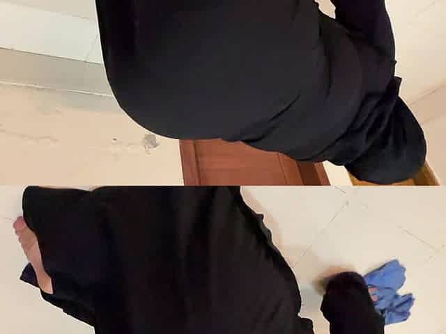 Arab Hot Maid Stuck When She Clean Under Bed - Big Ass Hijabi Girl Wear Abaya Niqab & Panty