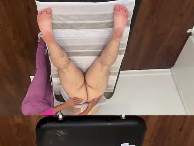 Massage therapist seduced me into anal massage
