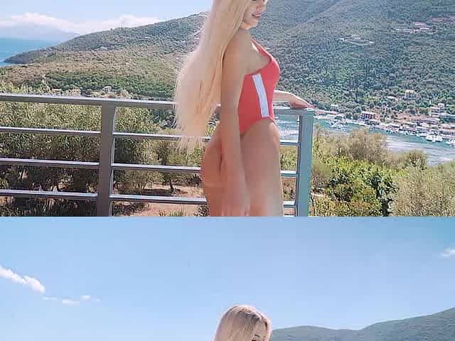 Hawt Teen At The Pool