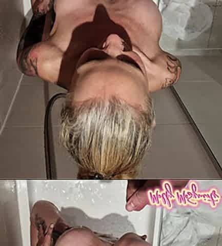 A Shower and Piss with a Londoner