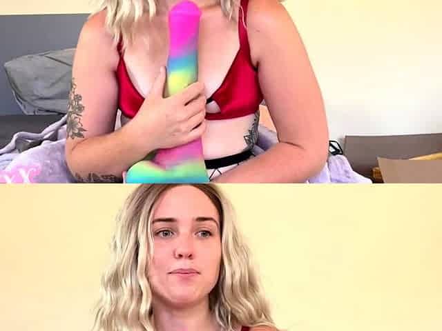 Amateur Webcam Cute Teen Plays Solo with Big