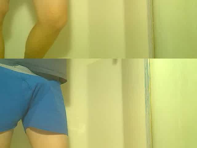 Pissing & washing off in the shower