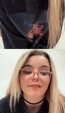 Amateur Webcam Cute Teen Plays Solo with Big Dildo