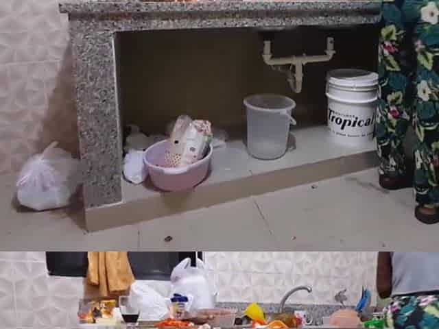 Housekeeper shows me her ass cheeks in the kitchen - Ebony butt housewife - Hot maid