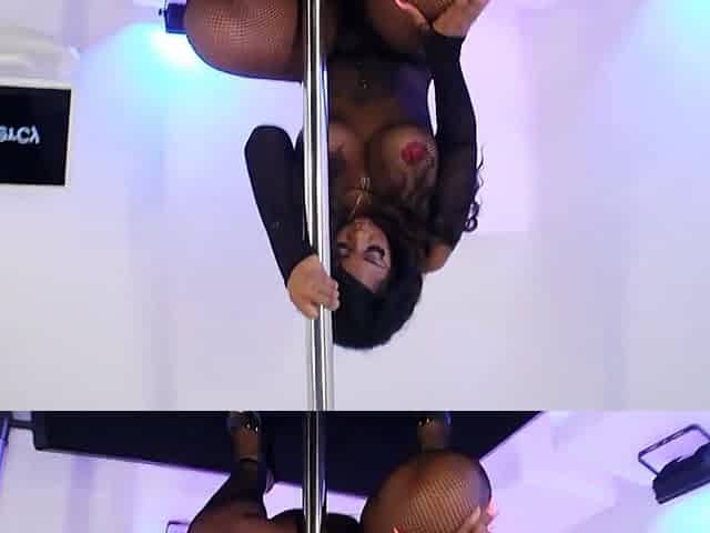 Sensual ebony enjoys passionate big arse twerk with striptease