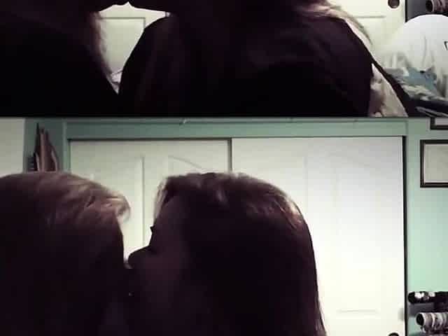 Asian Amateur Lesbians Kissing