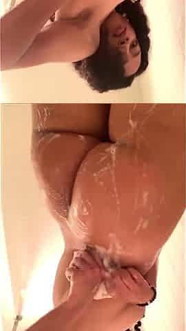 Beauty small tit amateur teen masturbating her shaved pussy