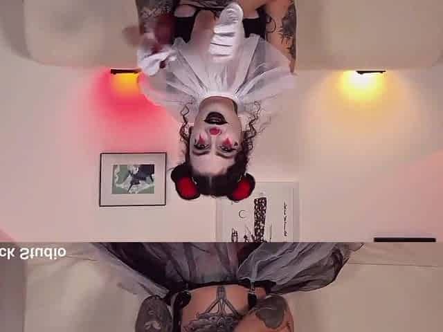 Clown Beauty Lydia Blackhole