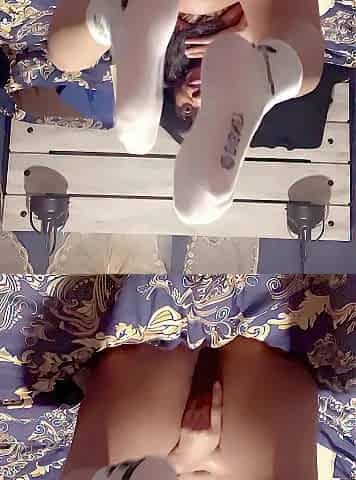 Feet/Socks