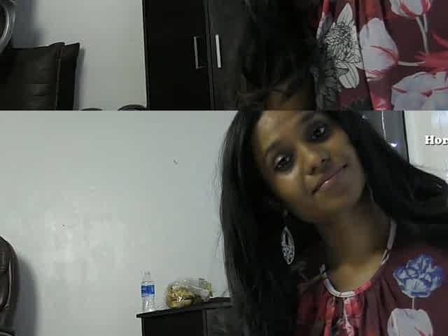 Indian hot MILF in jeans solo