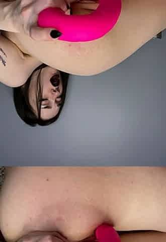 Amateur webcam slut shows tit on cam