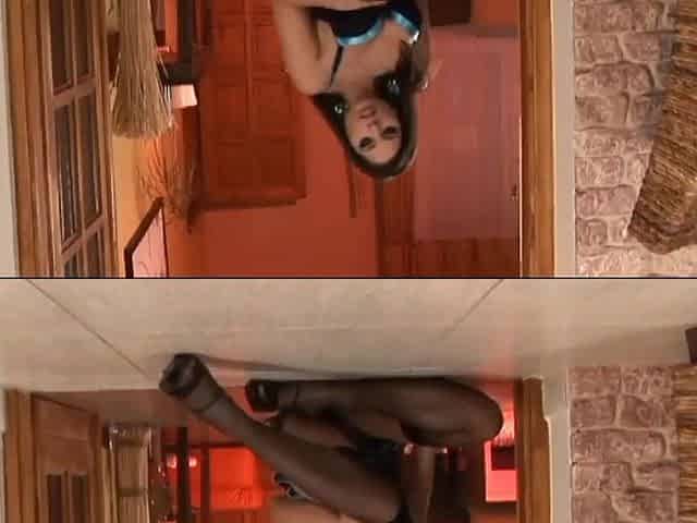 NYLONS FEET