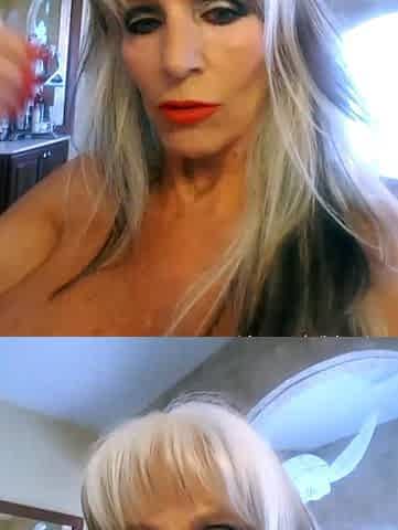 Gorgeous Mature Blonde Solo Masturbation