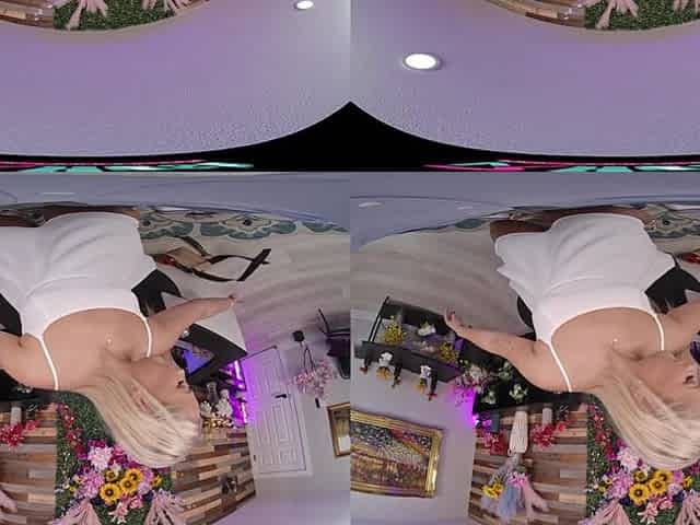 Harley King & Mike Mancini - VR Porn Video