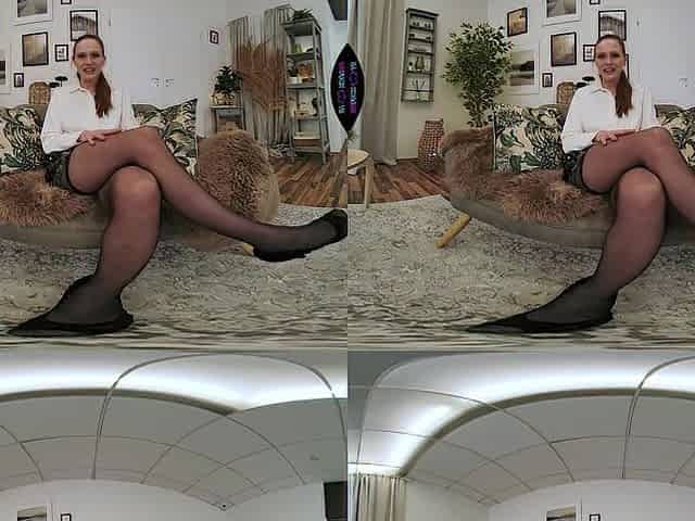 VR Porn - Concupiscent mother I'd like to fuck Doctor Fingering Herself and Squirting During Therapy Session