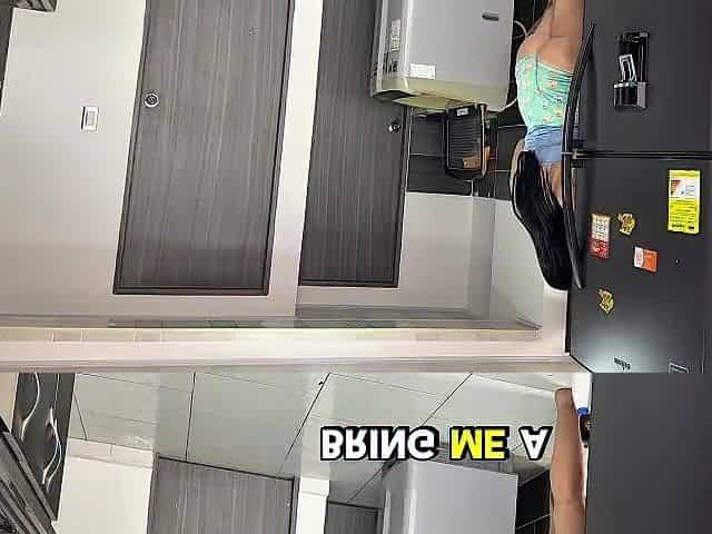Large-breasted blond Lalin girl makes her debut (English subtitles free)