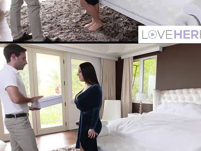 Large Breasts mother I'd like to fuck Shoe Delivery Service