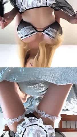 Alluring Blonde Babe with Pink Pussy Masturbate on Cam