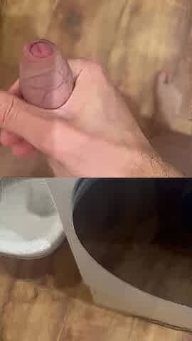 Quick cum in the bath