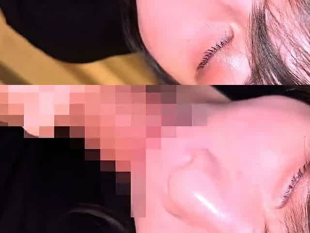 Amateur Asian College Teen Gives Blowjob