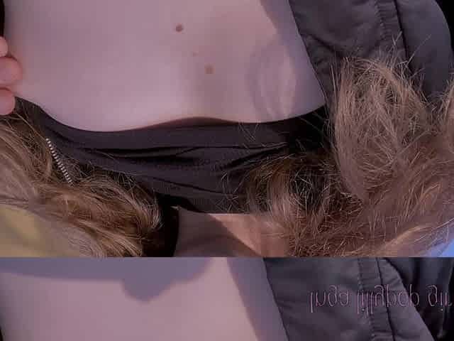 Teen Shows Her Tits Outdoor