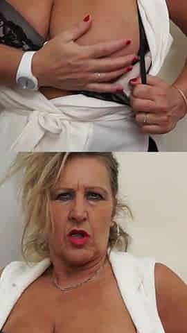 Horny British GILF Misty Masturbates in Bed