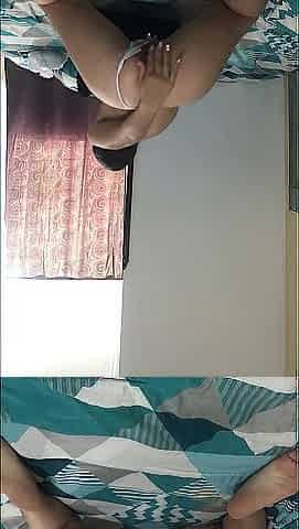 On all fours I masturbate my snatch and booty alone at home