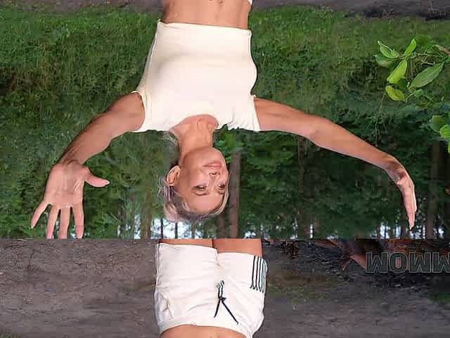 MOMMY4K. Russian Cougar Malusha discovered a chap with massive dong in the park and screwed him in 5 minutes