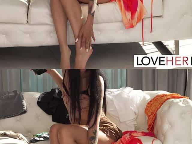Feet Licking Lesbian babes PeachLollypop And Luna Bunny Goes Oral pleasure