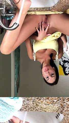Amateur Foot Fetish Girlfriend Sucks and gives a Footjob