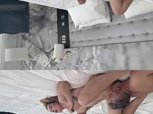 Hawt Youthful Wife Erin Moore Gets an Biggest Facial