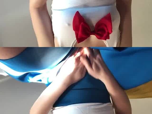 curvy sailor moon makes herself cum