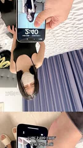 The Mobile Phone Recycling Staff Came to Evaluate That in Order to Sell More Money, the Girl Had to Do This.